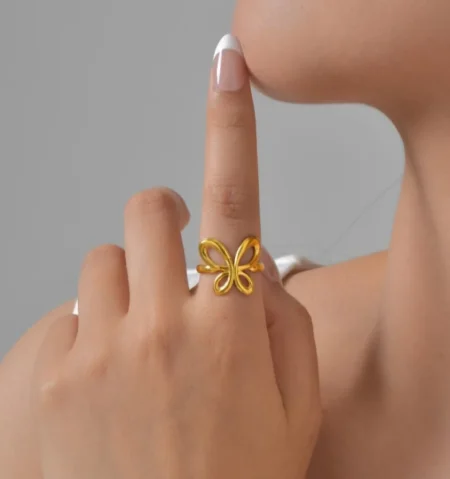 Faded Grandeur Ring